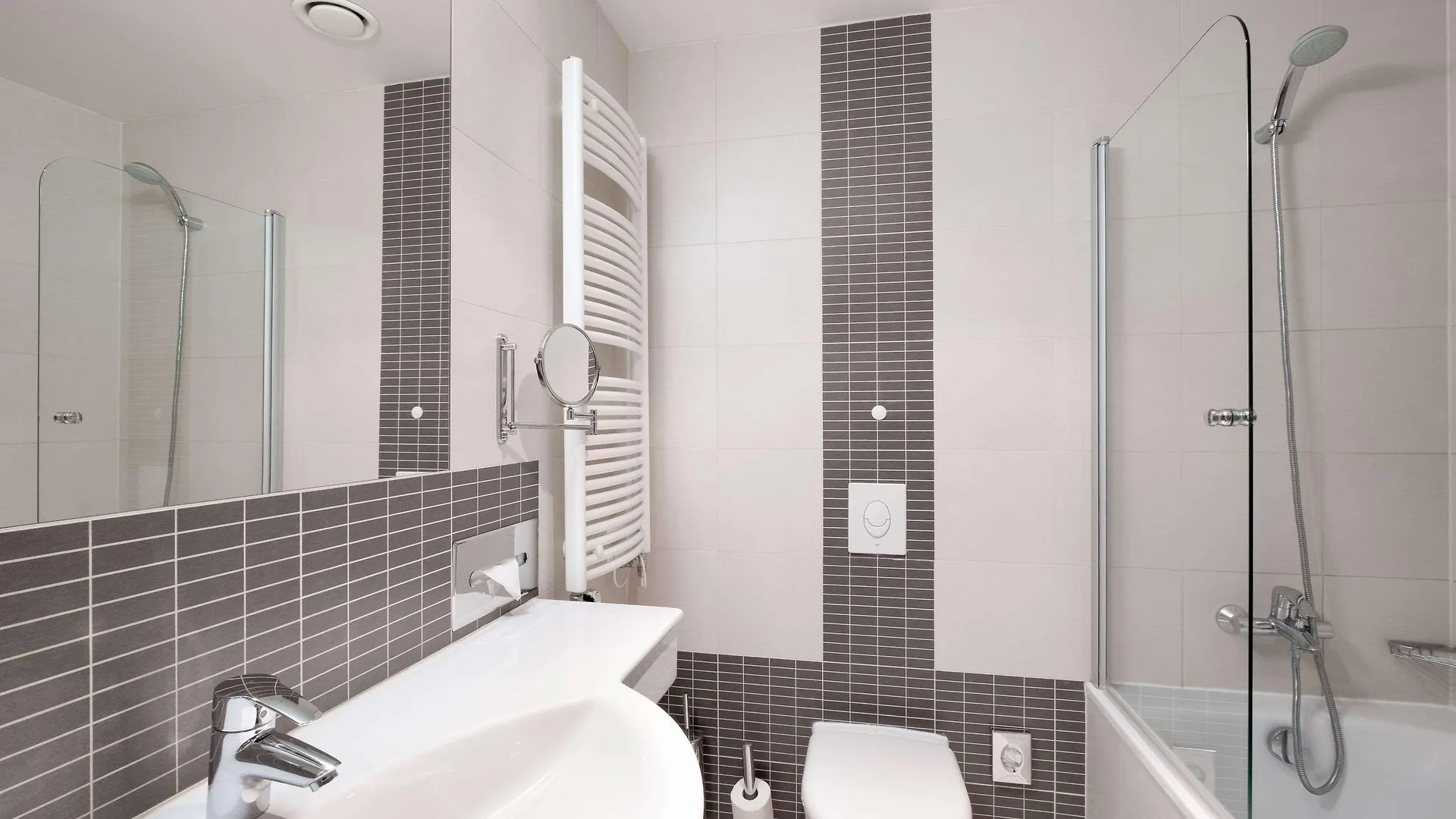 Clarion Hotel Prague City 4*,